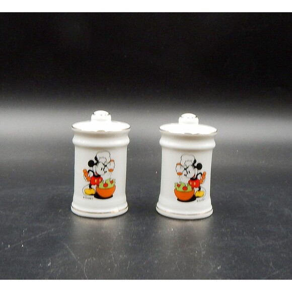 Disney Chef Mickey Mouse Salt & Pepper Shakers Made in Japan 3 Inch High - Picture 1 of 9